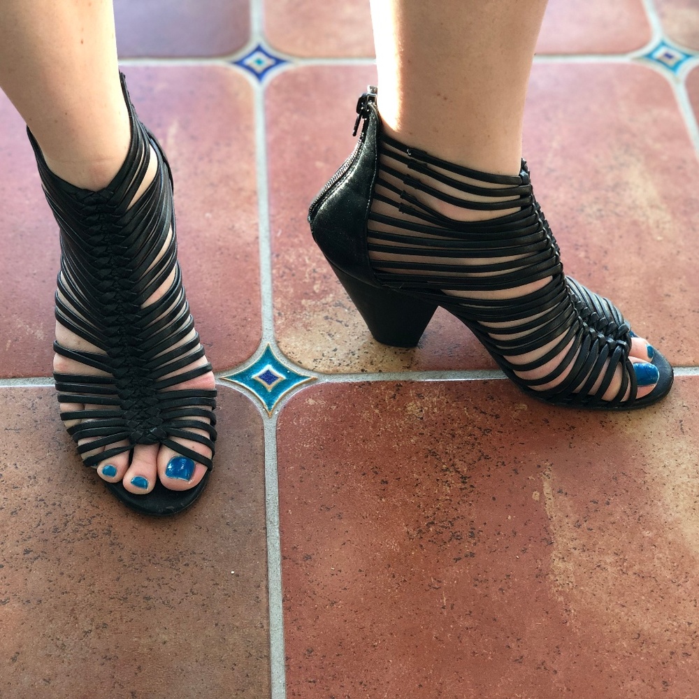 Jeffrey Campbell Black Open Toe, Size 6.5